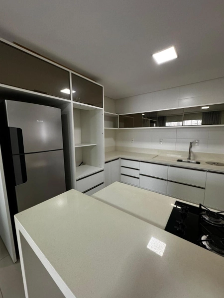 APARTAMENTO MOBILIADO EM MEIA PRAIA: 5ª foto da galeria de imagens do imóvel