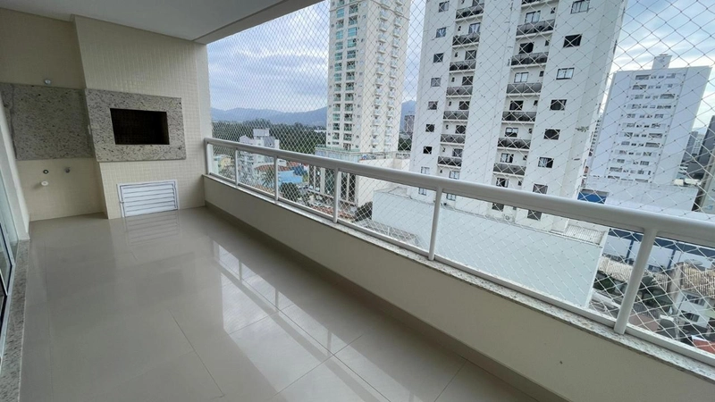 APARTAMENTO MOBILIADO EM MEIA PRAIA: 21ª foto da galeria de imagens do imóvel