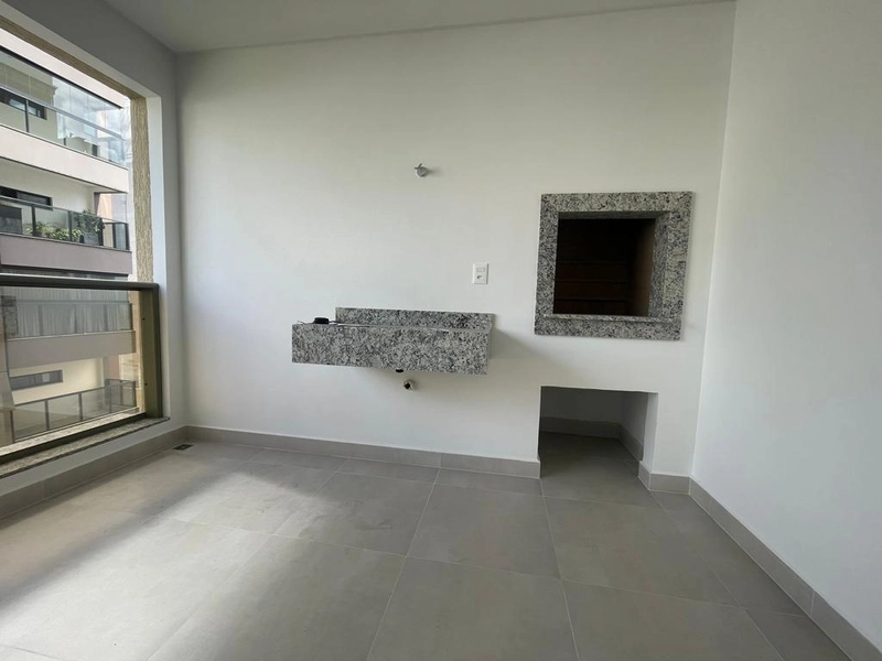 APARTAMENTO COM VISTA MAR EM MEIA PRAIA: 4ª foto da galeria de imagens do imóvel