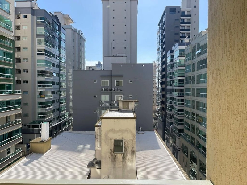 APARTAMENTO COM VISTA MAR EM MEIA PRAIA: 12ª foto da galeria de imagens do imóvel