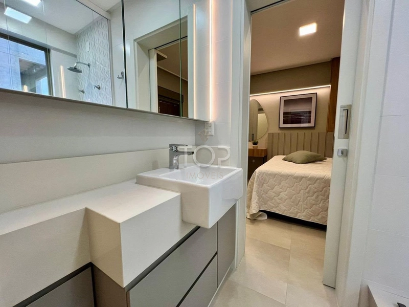 APARTAMENTO MOBILIADO EM MEIA PRAIA: 12ª foto da galeria de imagens do imóvel