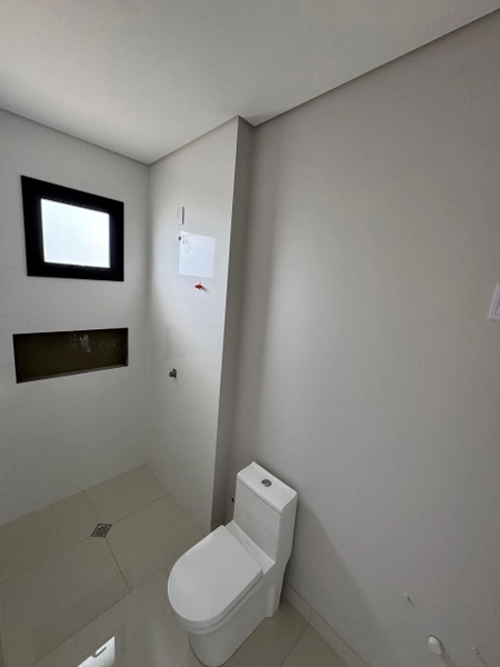 APARTAMENTO DE 4 SUÍTES EM MEIA PRAIA: 18ª foto da galeria de imagens do imóvel
