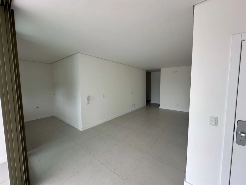 APARTAMENTO EM MEIA PRAIA: 13ª foto da galeria de imagens do imóvel