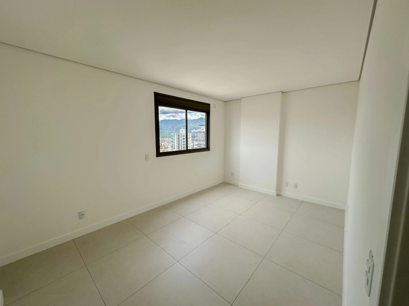 APARTAMENTO EM MEIA PRAIA: 8ª foto da galeria de imagens do imóvel