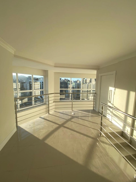 COBERTURA DUPLEX EM MEIA PRAIA: 17ª foto da galeria de imagens do imóvel