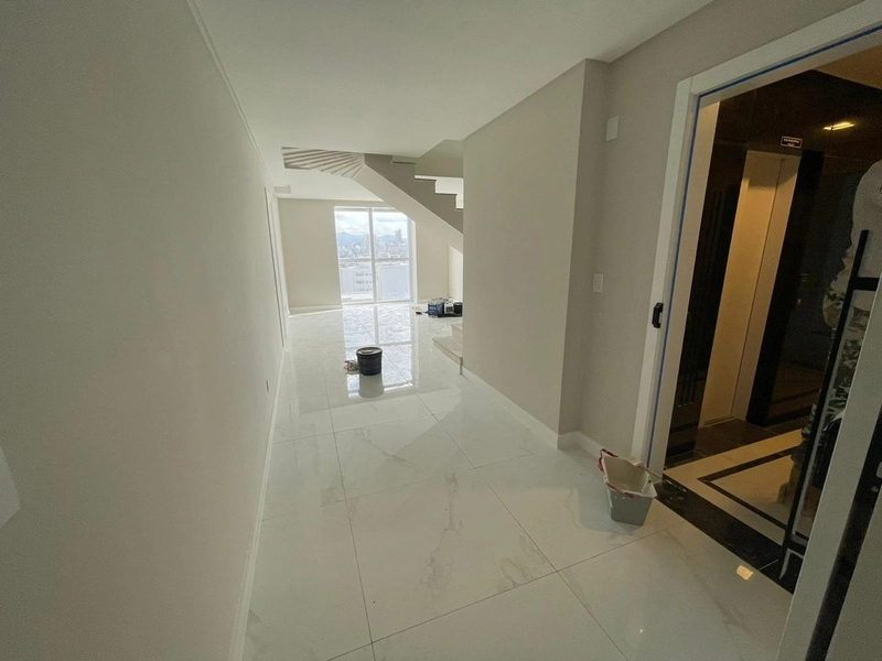 COBERTURA DUPLEX EM MEIA PRAIA: 13ª foto da galeria de imagens do imóvel