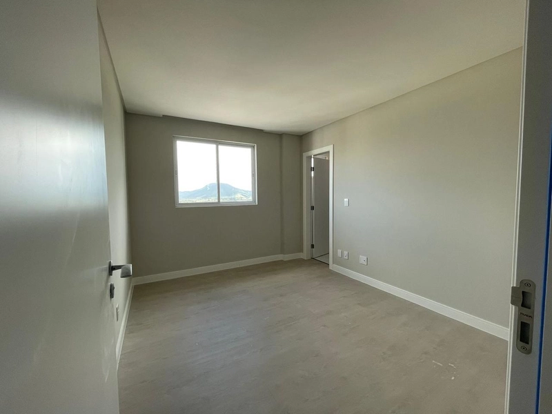 COBERTURA DUPLEX EM MEIA PRAIA: 9ª foto da galeria de imagens do imóvel