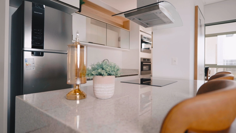 APARTAMENTO EM MEIA PRAIA: 1ª foto da galeria de imagens do imóvel