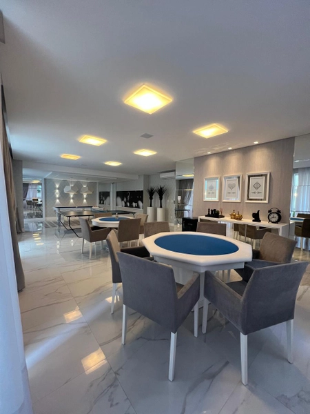 APARTAMENTO EM MEIA PRAIA: 3ª foto da galeria de imagens do imóvel