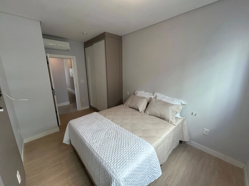 APARTAMENTO EM MEIA PRAIA: 17ª foto da galeria de imagens do imóvel