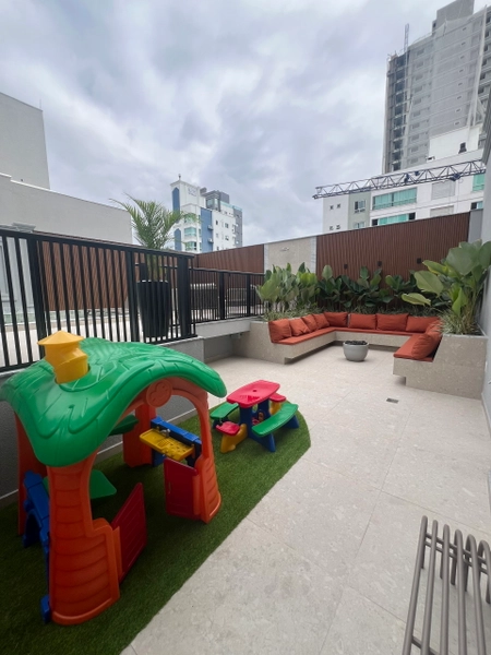 APARTAMENTO EM MEIA PRAIA: 3ª foto da galeria de imagens do imóvel
