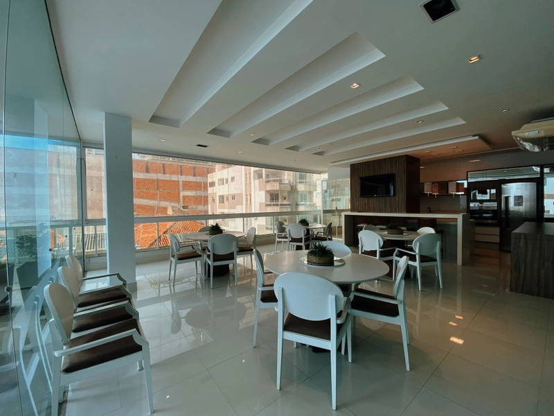 APARTAMENTO MOBILIADO EM MEIA PRAIA: 18ª foto da galeria de imagens do imóvel