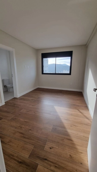 APARTAMENTO EM MEIA PRAIA: 8ª foto da galeria de imagens do imóvel