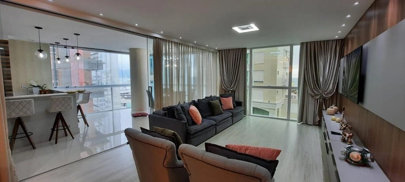 APARTAMENTO MOBILIADO EM MEIA PRAIA: 18ª foto da galeria de imagens do imóvel