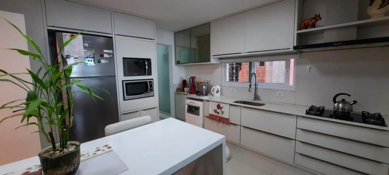 APARTAMENTO MOBILIADO EM MEIA PRAIA: 29ª foto da galeria de imagens do imóvel