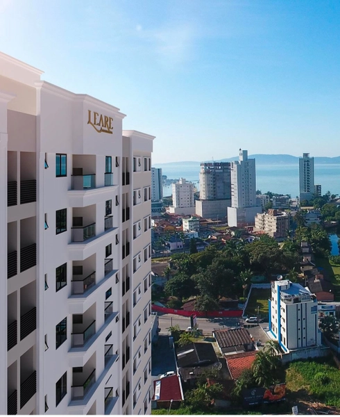 APARTAMENTO EM ITAPEMA: 2ª foto da galeria de imagens do imóvel