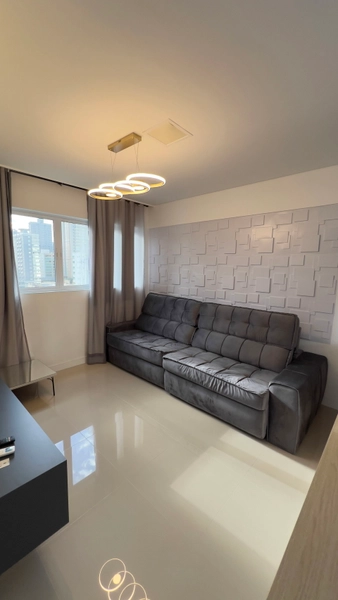 APARTAMENTO EM MEIA PRAIA: 1ª foto da galeria de imagens do imóvel