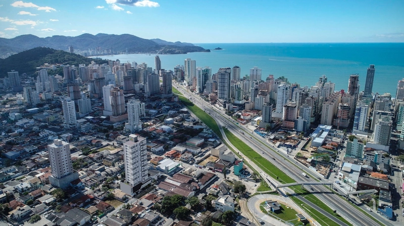 APARTAMENTO EM MEIA PRAIA: 13ª foto da galeria de imagens do imóvel