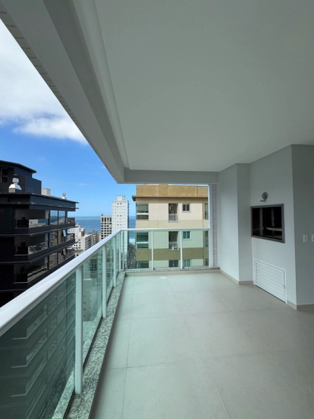 APARTAMENTO EM MEIA PRAIA: 23ª foto da galeria de imagens do imóvel