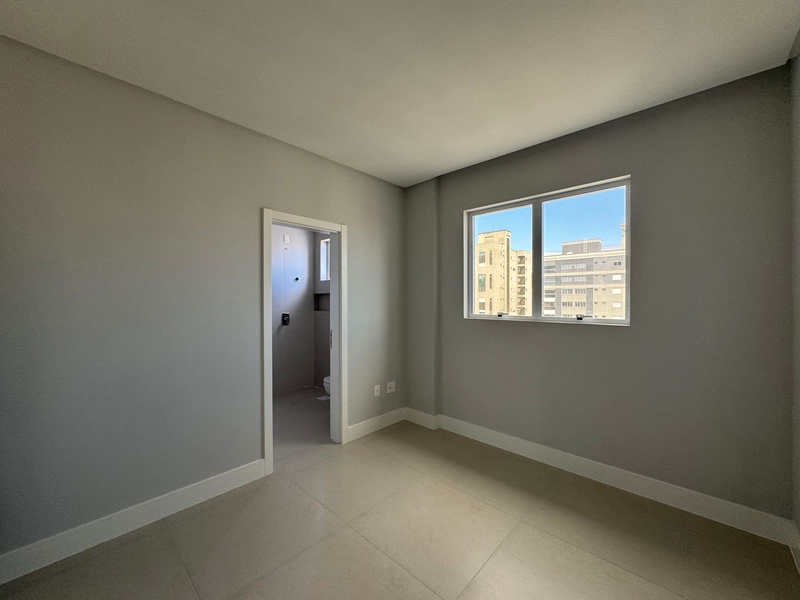 APARTAMENTO EM MEIA PRAIA: 32ª foto da galeria de imagens do imóvel