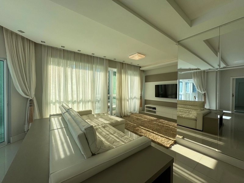 APARTAMENTO DE 4 SUÍTES MOBILIADO EM MEIA PRAIA: 3ª foto da galeria de imagens do imóvel