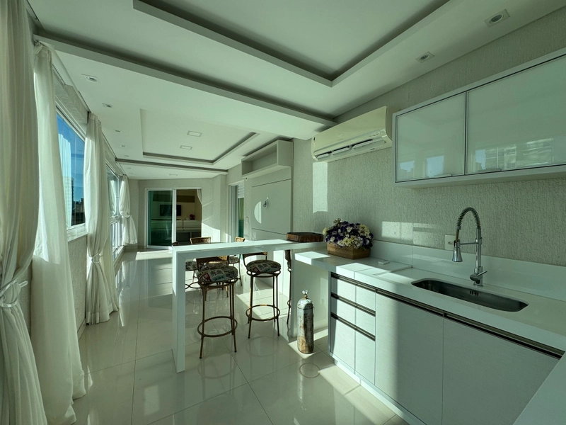 APARTAMENTO DE 4 SUÍTES MOBILIADO EM MEIA PRAIA: 7ª foto da galeria de imagens do imóvel