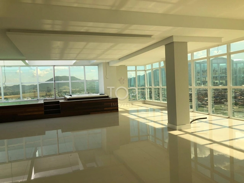COBERTURA DUPLEX EM MEIA PRAIA: 1ª foto da galeria de imagens do imóvel