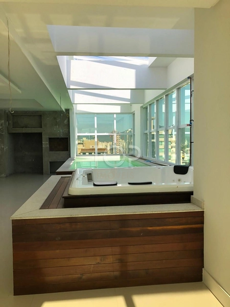 COBERTURA DUPLEX EM MEIA PRAIA: 3ª foto da galeria de imagens do imóvel