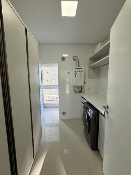 APARTAMENTO DE 4 SUÍTES MOBILIADO EM MEIA PRAIA: 9ª foto da galeria de imagens do imóvel