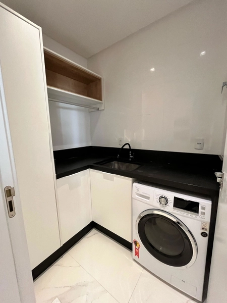 APARTAMENTO MOBILIADO EM MEIA PRAIA: 13ª foto da galeria de imagens do imóvel