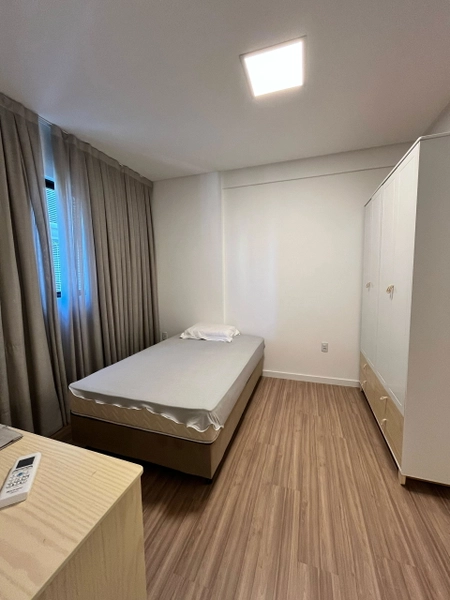 APARTAMENTO MOBILIADO EM MEIA PRAIA: 8ª foto da galeria de imagens do imóvel