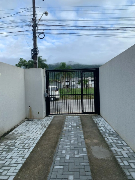 SOBRADO PRONTO EM ITAPEMA: 4ª foto da galeria de imagens do imóvel