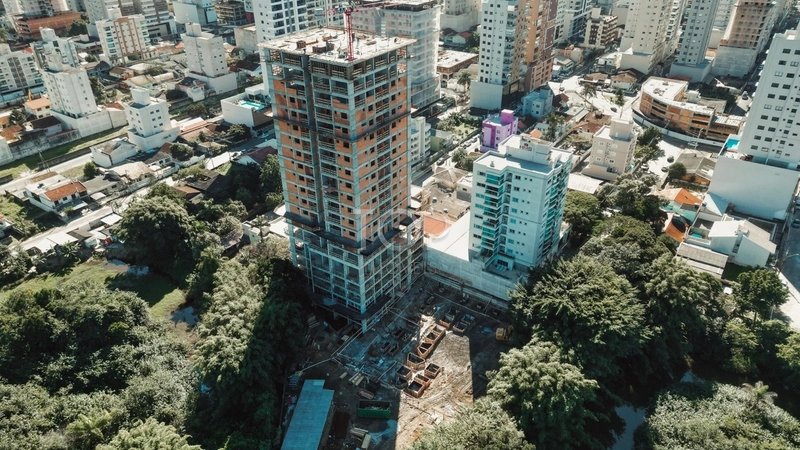 APARTAMENTO EM MEIA PRAIA: 1ª foto da galeria de imagens do imóvel