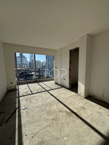APARTAMENTO EM MEIA PRAIA: 1ª foto da galeria de imagens do imóvel