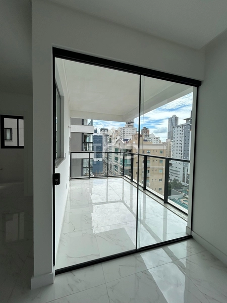 APARTAMENTO PRONTO EM MEIA PRAIA: 2ª foto da galeria de imagens do imóvel