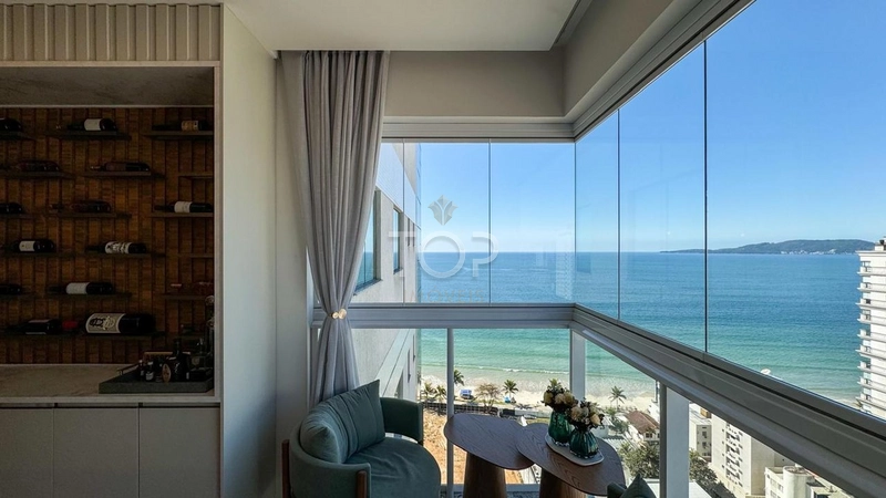 APARTAMENTO MOBILIADO EM MEIA PRAIA: 1ª foto da galeria de imagens do imóvel