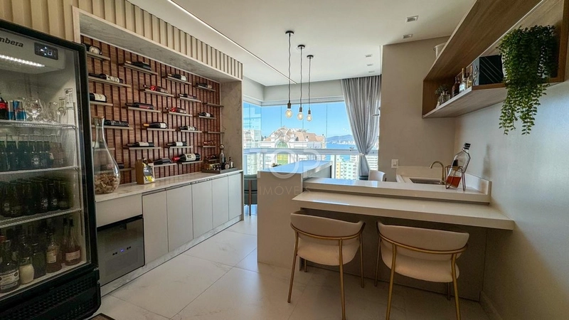 APARTAMENTO MOBILIADO EM MEIA PRAIA: 5ª foto da galeria de imagens do imóvel