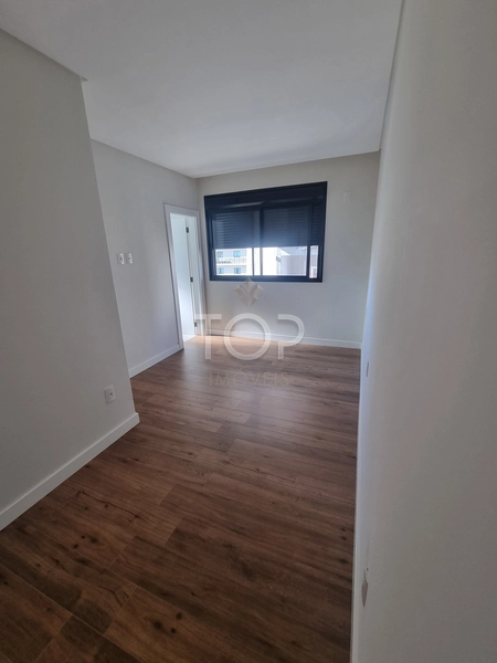 APARTAMENTO EM MEIA PRAIA: 8ª foto da galeria de imagens do imóvel