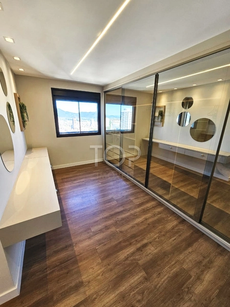 APARTAMENTO EM MEIA PRAIA: 9ª foto da galeria de imagens do imóvel