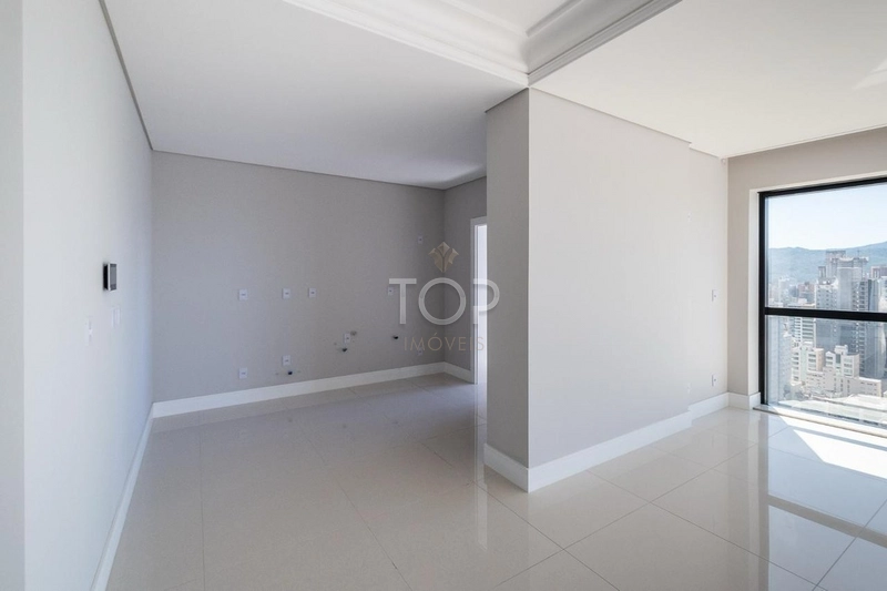 APARTAMENTO PRONTO EM MEIA PRAIA: 23ª foto da galeria de imagens do imóvel