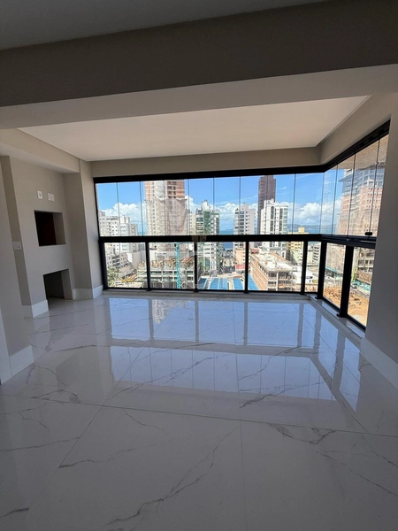 APARTAMENTO PRONTO NO CENTRO DE ITAPEMA: 1ª foto da galeria de imagens do imóvel