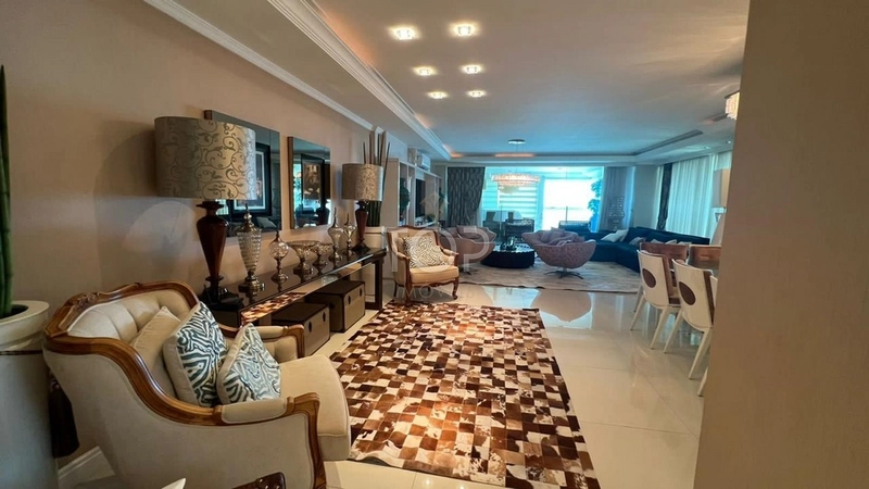 APARTAMENTO MOBILIADO COM VISTA MAR EM MEIA PRAIA: 1ª foto da galeria de imagens do imóvel