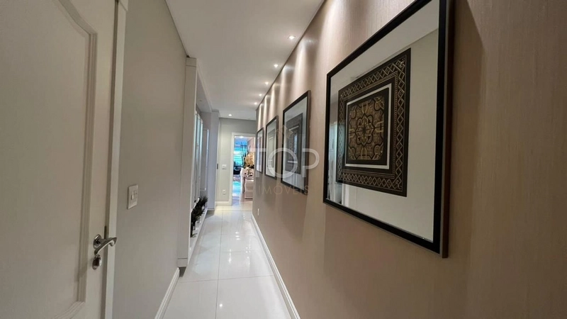 APARTAMENTO MOBILIADO COM VISTA MAR EM MEIA PRAIA: 8ª foto da galeria de imagens do imóvel