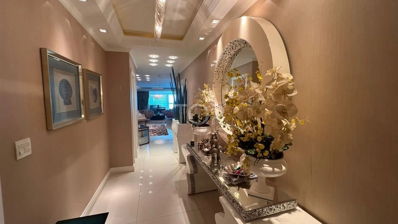 APARTAMENTO MOBILIADO COM VISTA MAR EM MEIA PRAIA: 14ª foto da galeria de imagens do imóvel