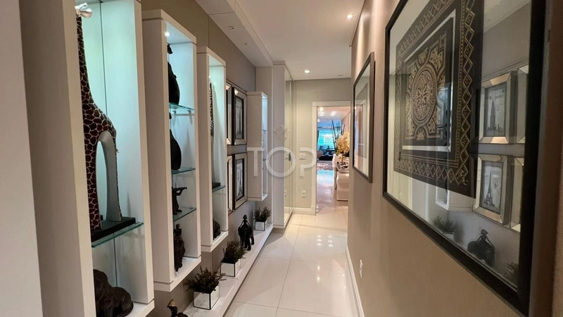 APARTAMENTO MOBILIADO COM VISTA MAR EM MEIA PRAIA: 13ª foto da galeria de imagens do imóvel
