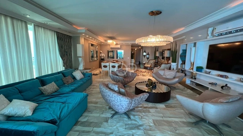 APARTAMENTO MOBILIADO COM VISTA MAR EM MEIA PRAIA: 18ª foto da galeria de imagens do imóvel