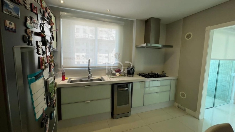 APARTAMENTO MOBILIADO COM VISTA MAR EM MEIA PRAIA: 16ª foto da galeria de imagens do imóvel