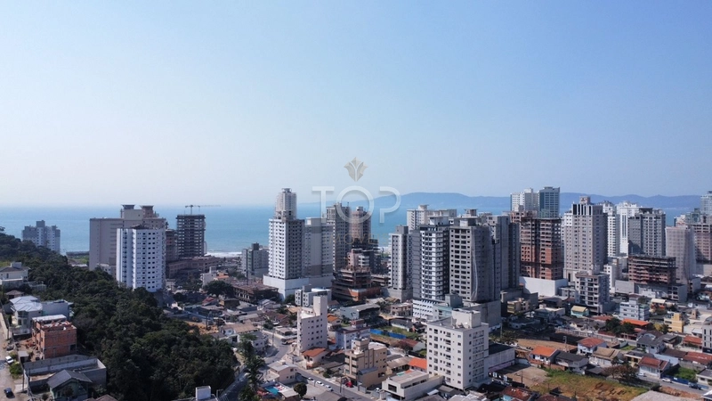 APARTAMENTO EM ITAPEMA: 2ª foto da galeria de imagens do imóvel