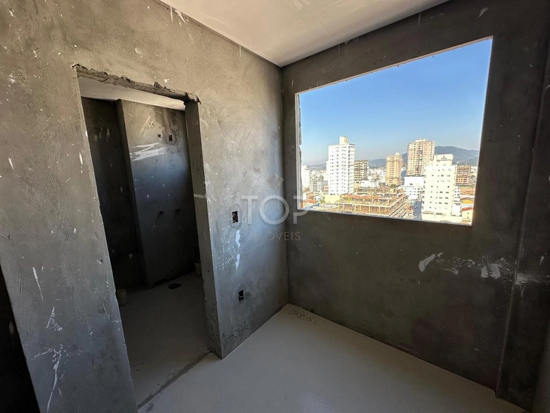 APARTAMENTO EM ITAPEMA: 1ª foto da galeria de imagens do imóvel