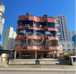 APARTAMENTO PRONTO NO CENTRO DE ITAPEMA: 1ª foto da galeria de imagens do imóvel